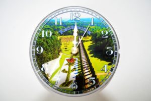 Часы акриловые на магните D 10 см